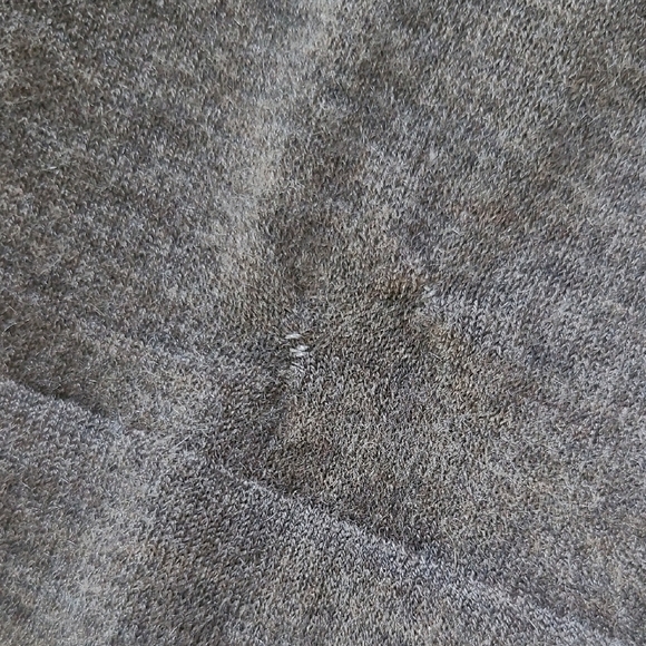 Neiman Marcus Heather Brown Cashmere Crewneck Sweater - Size S - Picture 5 of 9